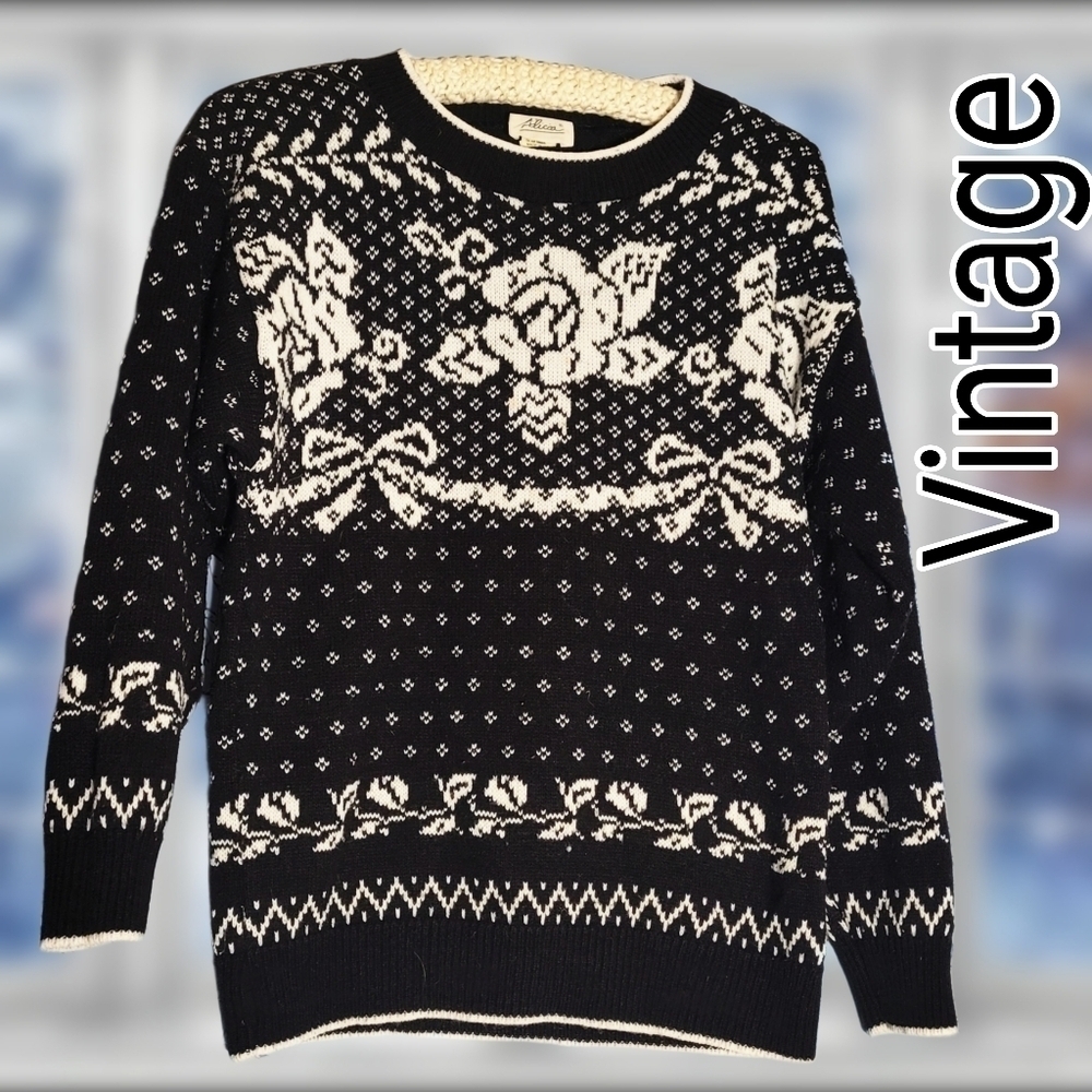 Vintage floral rose & bow pattern sweater